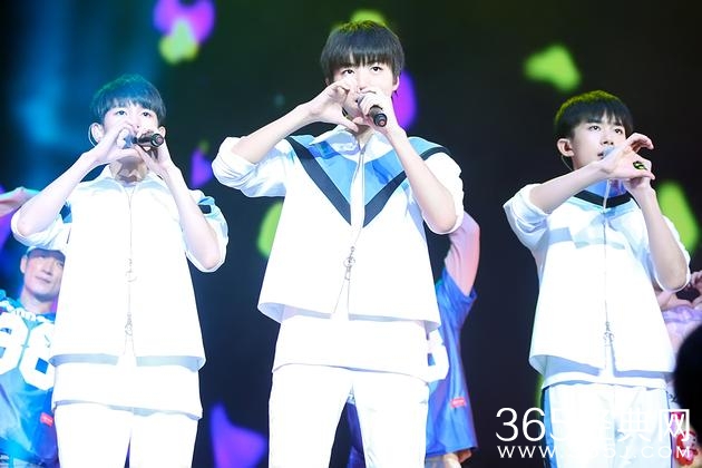 TFBOYS见面会圆满收官 致信未来的自己