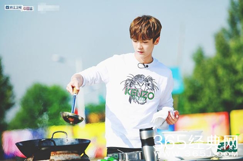 《我去上学啦2》第八期：鹿晗厨艺首秀