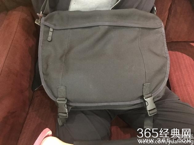 节俭！袁弘曝汪涵背包和拖鞋将近用十年