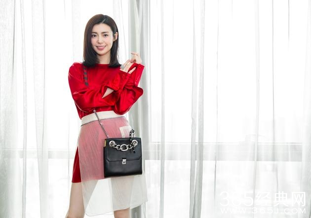 演员卢杉拍摄时尚大片分享夏日搭配心得