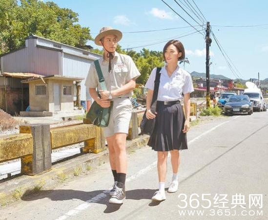 柯震东为金马穿短裤扮高中生 害羞腿太粗