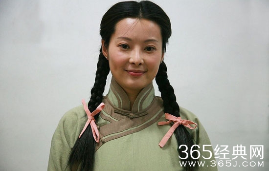 袁立谈王宝强离婚反遭炮轰 怒斥骂人网友素质低