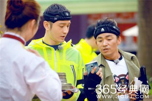 黄晓明力挺王宝强：兄弟们都在，陪你一起走