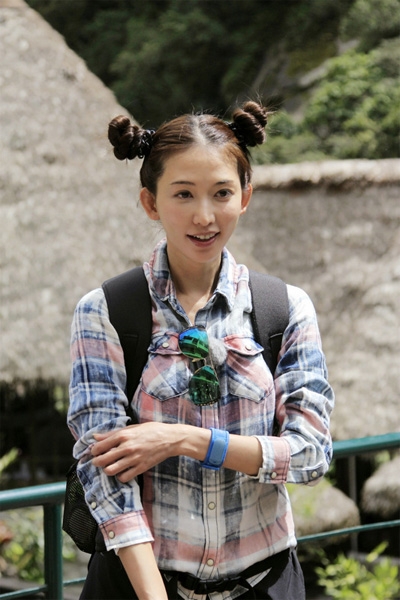 柳岩可爱哪吒头健身 盘点女星们梳双丸子头谁最萌