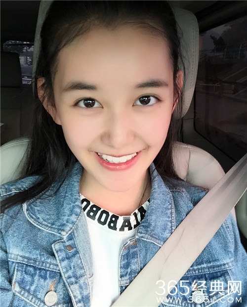 蒋依依粉丝破500万 放英文配音福利震惊网友