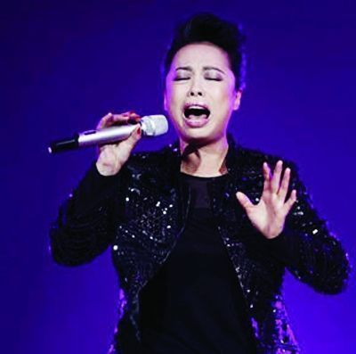 法院受理黄绮珊离婚案 登公告通知本人必须到庭