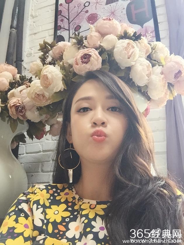 陈乔恩新戏晒美照 简直是自拍界的一股清流