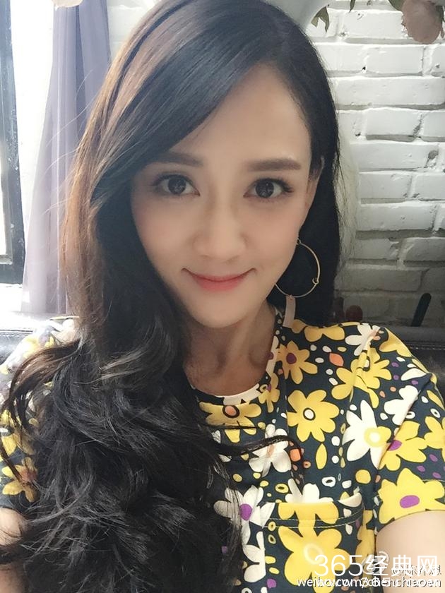 陈乔恩新戏晒美照 简直是自拍界的一股清流