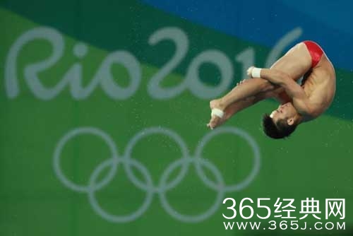 跳水男子十米台陈艾森夺冠 邱波失误获第六名