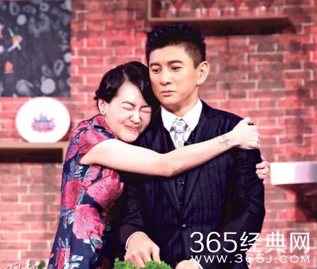 吴奇隆全程夸刘诗诗：她哪里都性感