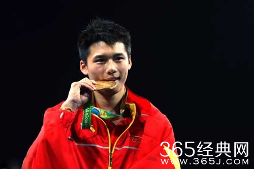 跳水男子十米台陈艾森夺冠 邱波失误获第六名