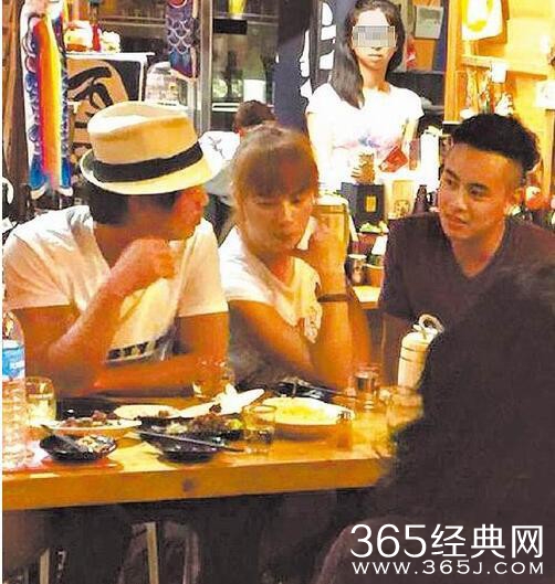 3年前搭上嫩模离婚 如今黄品源却与前妻街头热吻