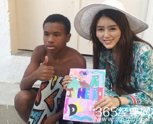 斗鱼tv张琪格游里约贫民窟 张琪格里约比基尼大秀豪乳