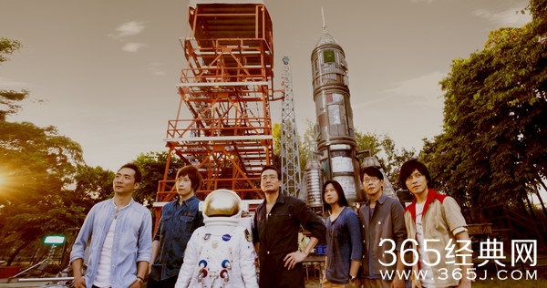 影帝梁家辉助力五月天 时隔12年再拍MV