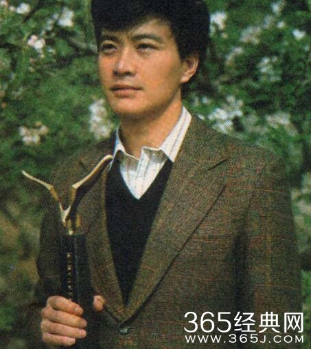 他是80年代影视巨星 红过陈道明 妻子被杀后事业一蹶不振