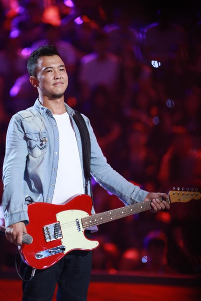 《新歌声》帕尔哈提兄弟唱哭那英 周杰伦竖拇指点赞