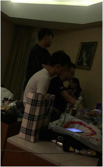 网曝小学生酒店开房打游戏 如今的小盆友真土豪