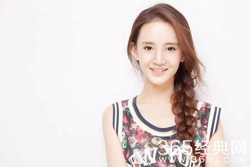 说到新疆美女不要只想到娜扎热巴佟丽娅 还有她们仨