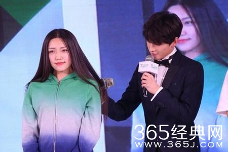 《微微》杨洋自曝择偶标准 称会把女友宠上天