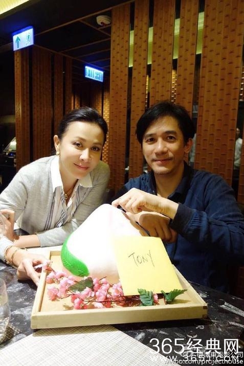 刘嘉玲:梁朝伟有事第一个溜 我是万能主妇