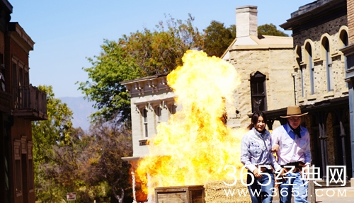 刘翔跨界投篮致敬科比 晶刚联袂奉献电影首秀