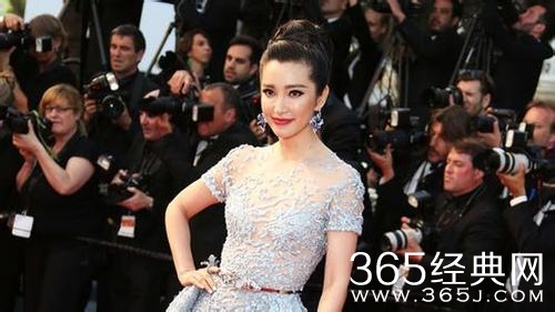 李冰冰回应接替范冰冰出演电影：还在沟通