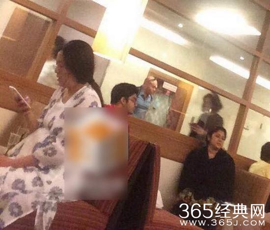 曝杨童舒泰国生二胎 就诊医院以试管婴儿闻名