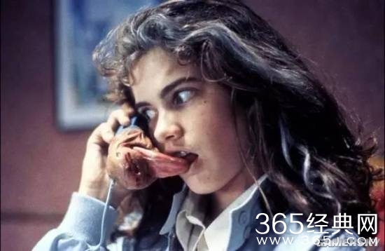 十部让你后背发凉 吓得不敢睡觉的恐怖电影