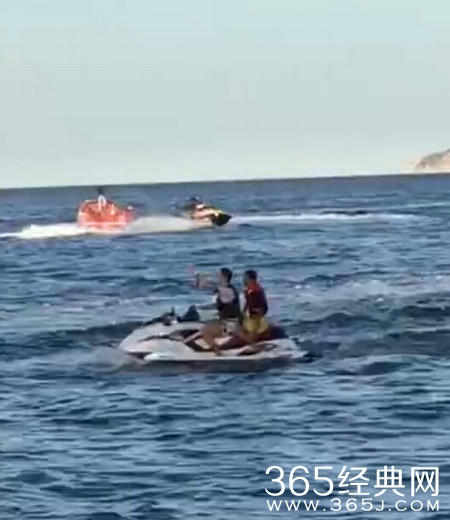 张继科录节目落水被孙杨救起 荧光裤衩暴露了