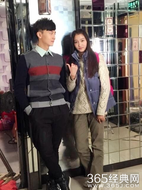 关晓彤前任疑曝光 竟是《微微一笑》里的于半珊