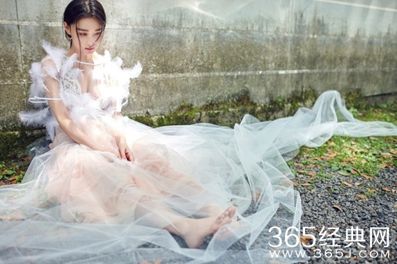 张馨予深夜与网友互动：雨露均沾是世上最难的事