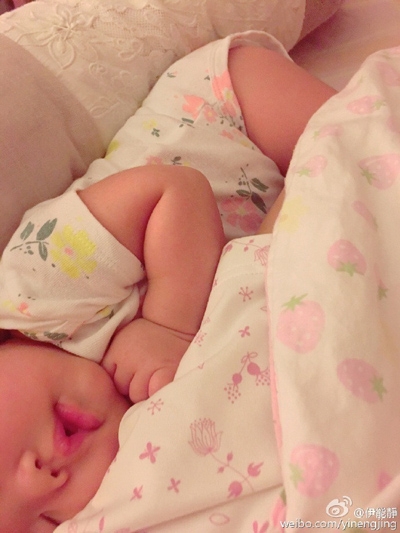 伊能静凌晨晒娃感慨：我的际遇对你是一份提醒