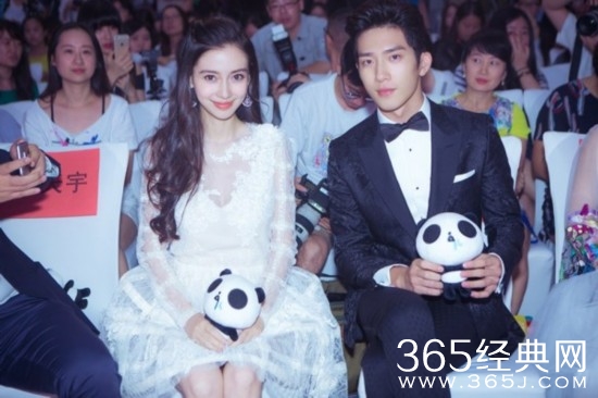 杨洋谈与井柏然比较：观众受益可以看两版