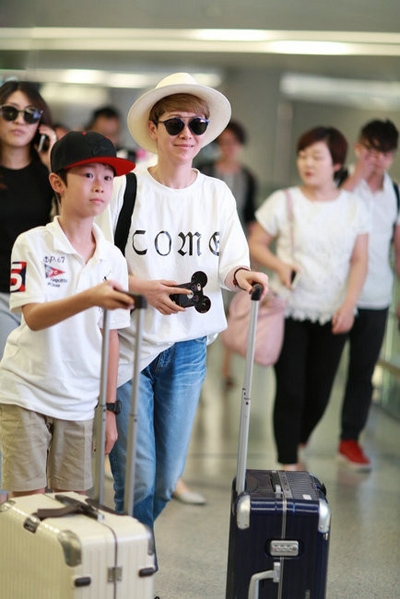 反差大 海清：孩子出国送避孕套做礼物