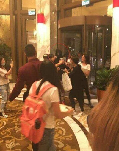 傅园慧打扮成这样还被认出来了 点赞回应:为什么