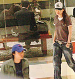 揭舒淇冯德伦二人19年爱恨纠缠 既甜蜜又心酸