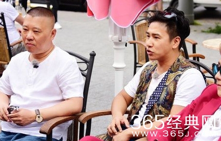 欧弟如约到德云社探亲 当起郭德纲小跟班