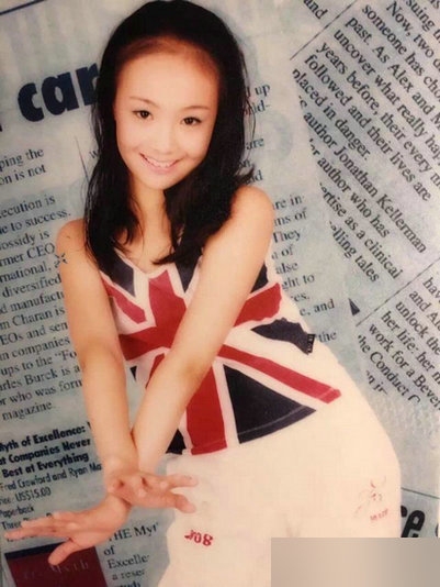 郑爽爸晒女儿照：今后会换个方式爱孩子