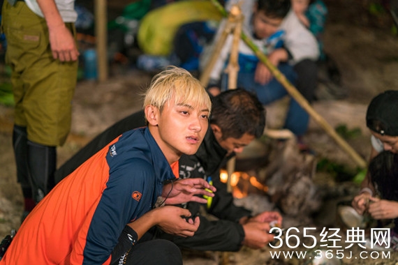 黄子韬拒绝小鲜肉标签:不靠脸吃饭靠实力和作品