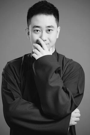 王自健疑讽郭德纲 一日为师终身为父不光说徒弟