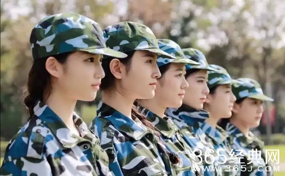 广州各大高校大一颜值爆表女生军训组图