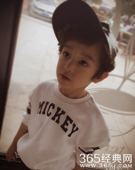 李亦航我爸是鹿晗视频 爸爸去哪儿4李亦航资料走红