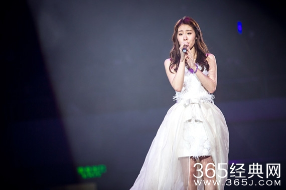 365星辰9月10日：2014年中国好声音年度总冠军张碧晨
