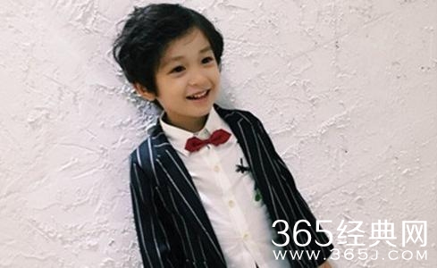 爸爸去哪儿4鹿晗儿子是谁 李亦航资料微博家庭背景