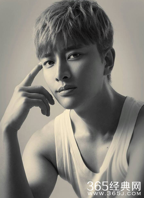 贾乃亮自嘲没吃药 网友:甜馨你爸没吃药得治