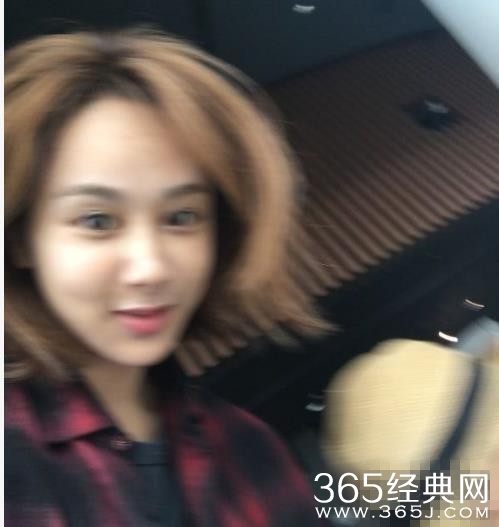 是亲生的吗？杨紫吐槽妈妈拍照技术：全是马赛克