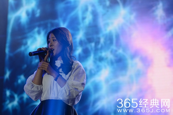 365星辰9月10日：2014年中国好声音年度总冠军张碧晨