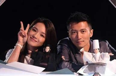 舒淇婚后首秀谢霆锋被壁咚 网友召唤冯德伦