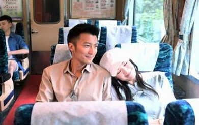 舒淇婚后首秀谢霆锋被壁咚 网友召唤冯德伦