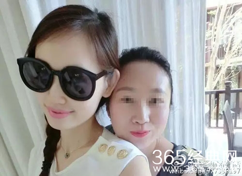 马蓉与夏克立愉快合影 网友：无耻到了极点